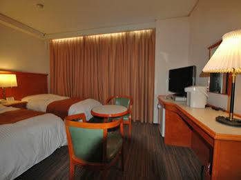 Takamatsu Terminal Hotel Buitenkant foto